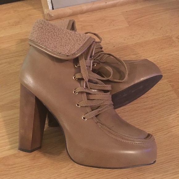 Tan Shoe Boots - Picture 4 of 4